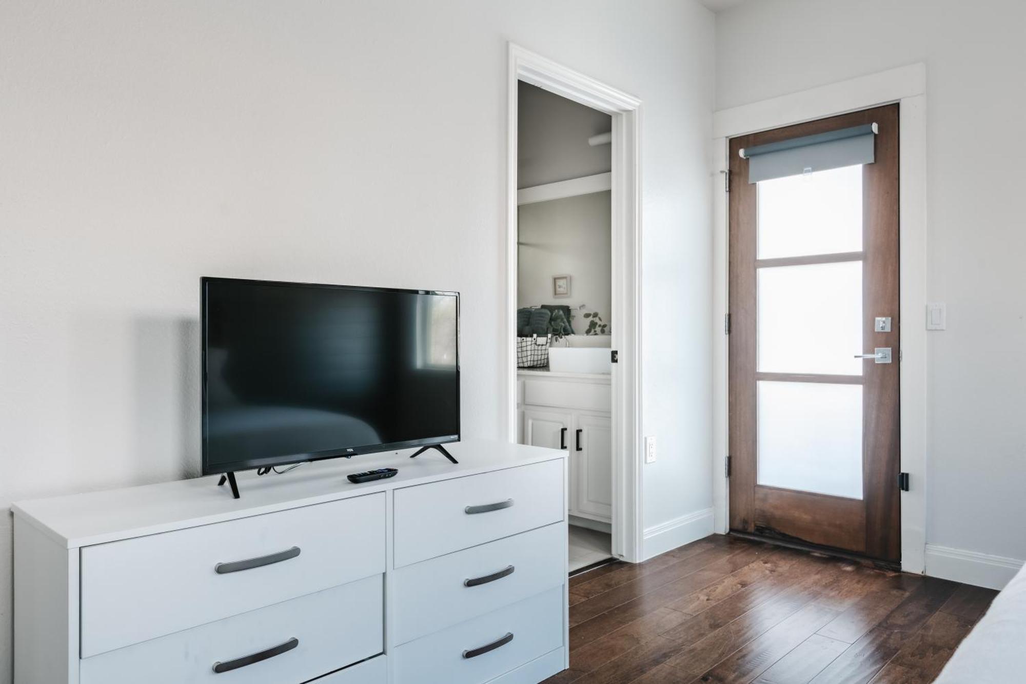 Stylish Downtown Escape, Walk To Brewery -Pool & Relaxation Villa Остин Екстериор снимка